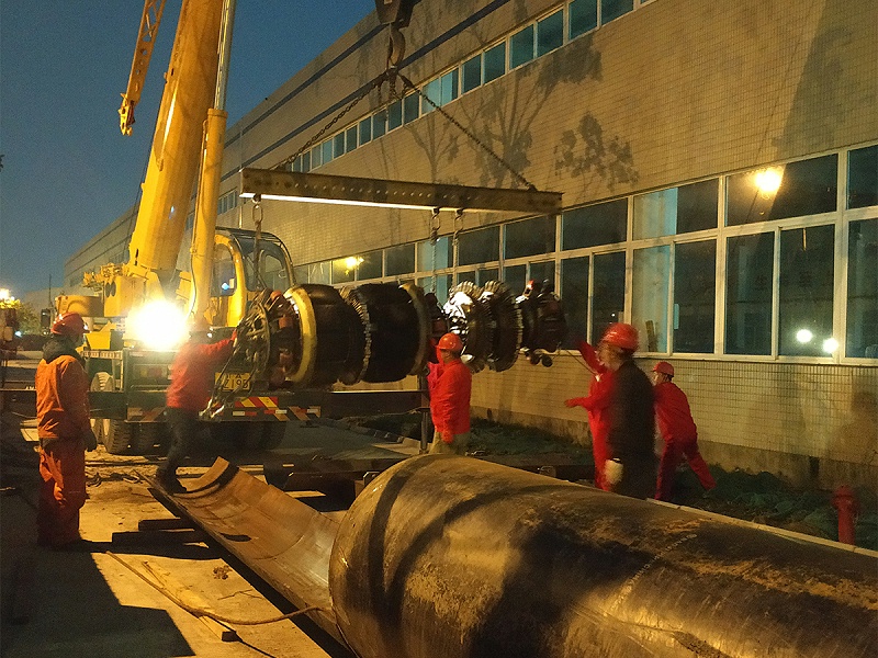 漏磁内检测设备