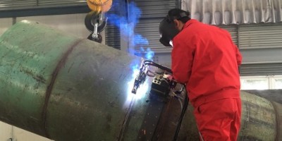 它就是你在找的一款与全自动焊机，焊接机器人协同工作的半自动焊接机